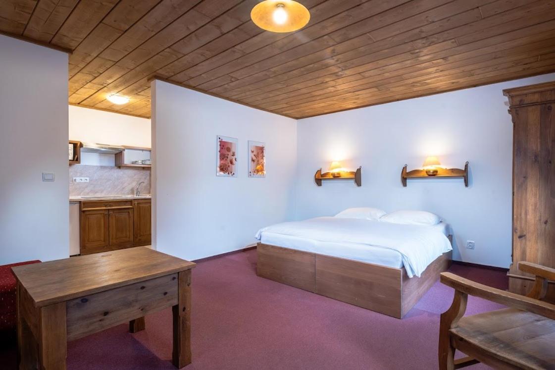 Apartmanovy Dom Vila Maros Pavčina Lehota Eksteriør bilde